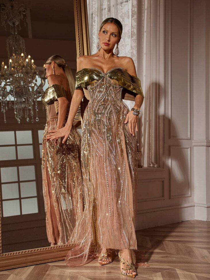 Daryle - Robe longue fendue à sequins et épaules dénudées - Doré – Image 5