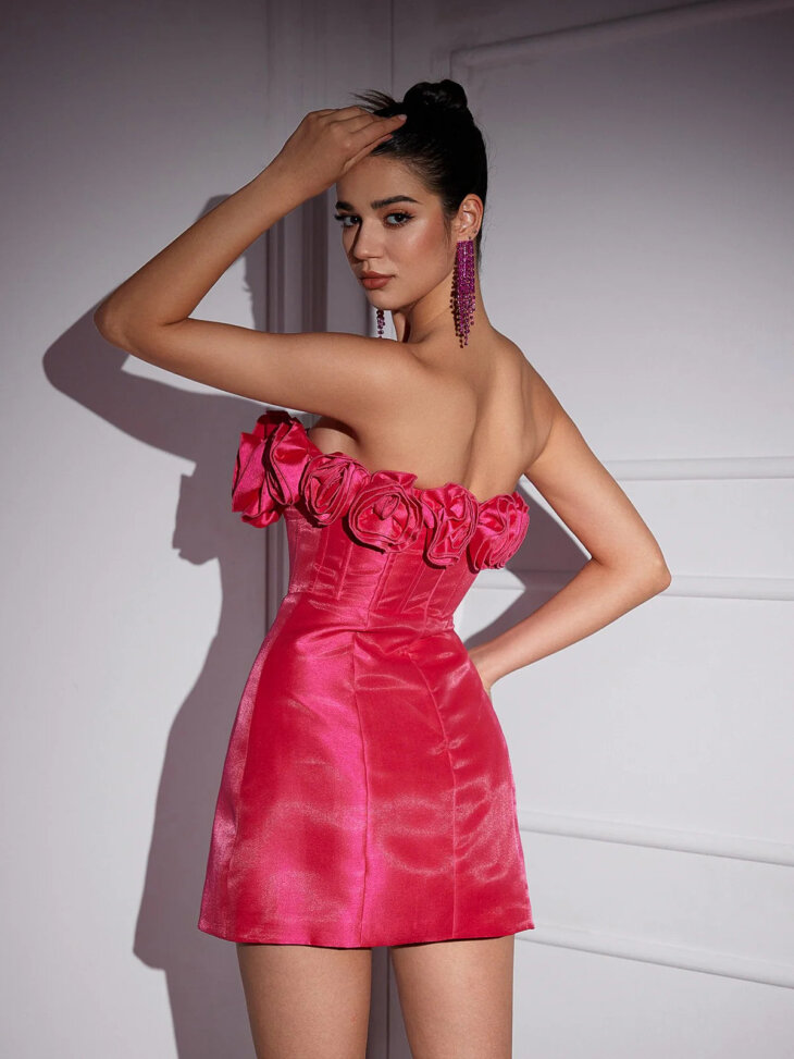 Katelynn - Mini-robe fleurie sans bretelles – Image 2