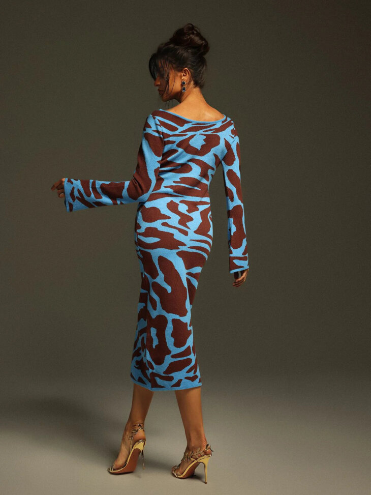 Robe mi-longue en maille léopard à manches longues Taysia – Image 2