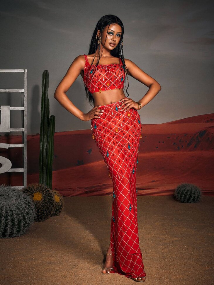 Malik - Ensemble jupe fendue en strass - Rouge