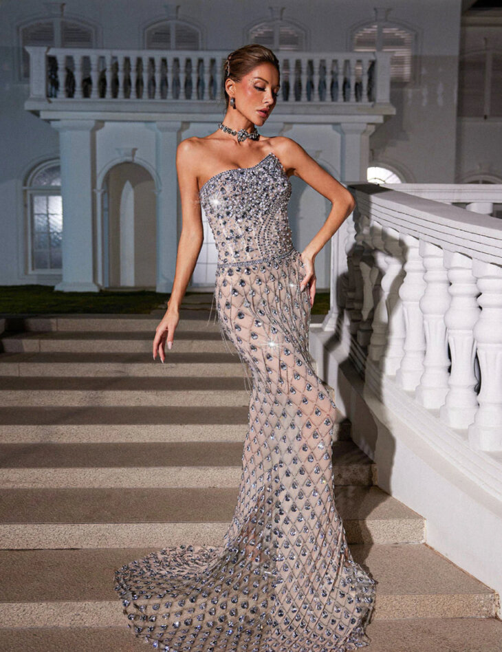 Robe longue sans bretelles en maille strassée Sean
