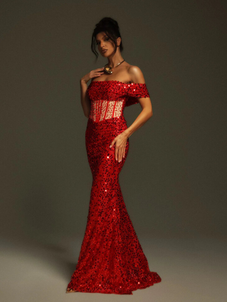 Robe longue corset à sequins et épaules dénudées Christena – Image 3