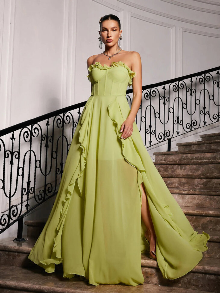 Robe longue sans bretelles en maille froncée Craven – Image 4