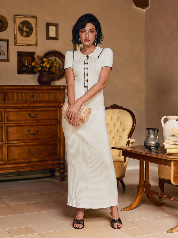 Robe longue en maille boutonnée à manches courtes Tennie