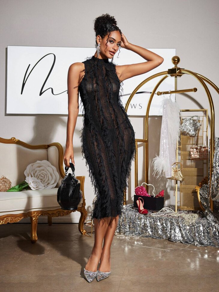 Arlo - Robe mi-longue à franges et col roulé - Noir – Image 4