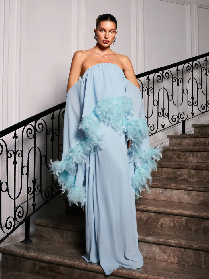 Fideo - Robe longue en plumes à épaules dénudées – Image 5