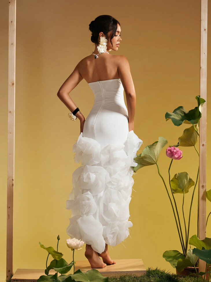 Robe midi bustier à franges fleuries Khari – Image 2