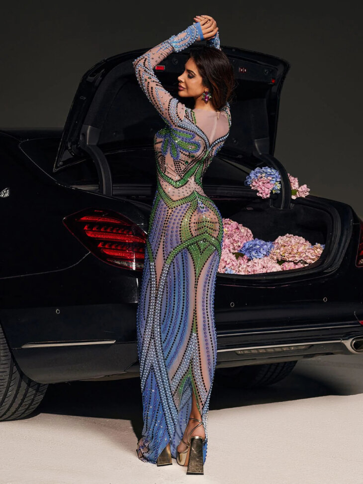 Robe longue Thana à manches longues et strass – Image 2