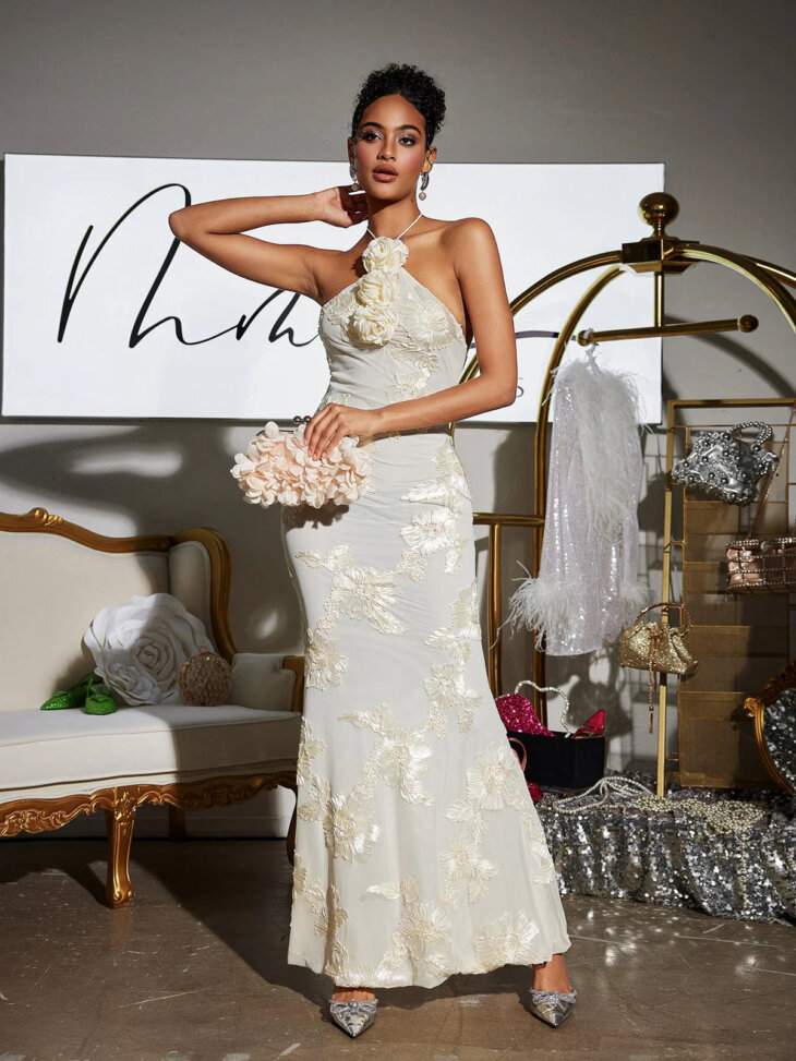 Robe longue fleurie à col licou Aedin – Image 4