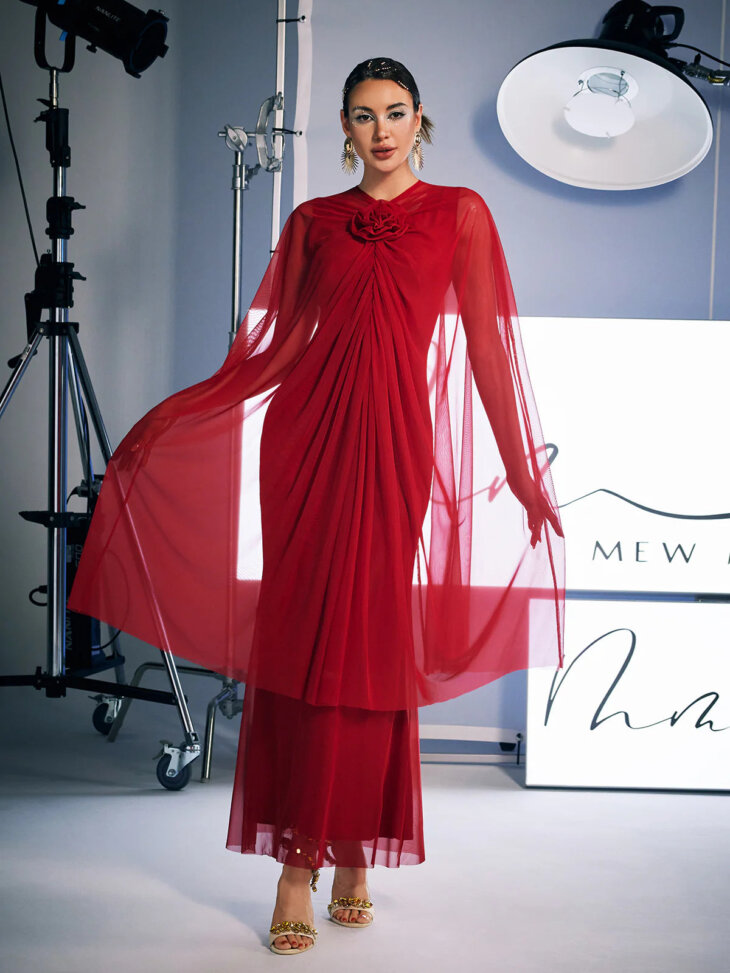 Robe longue en maille à fleurs Manju – Image 2