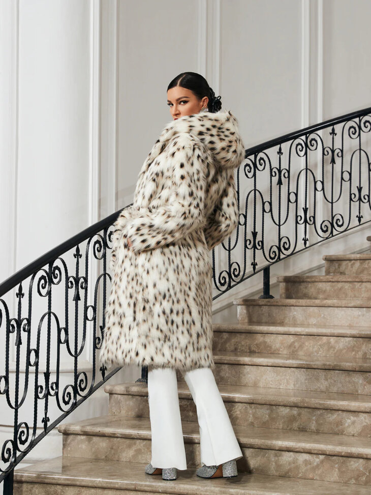 Manteau à capuche en fausse fourrure léopard Talvi – Image 2