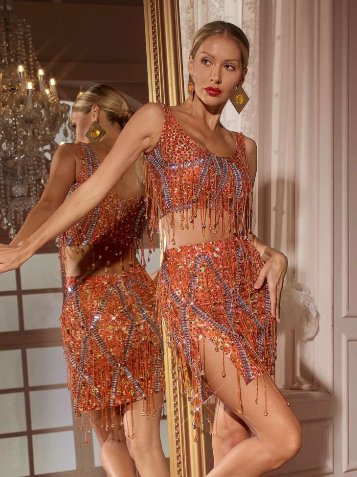 Colette - Ensemble jupe fendue à franges et chaîne en cristal - Orange – Image 4