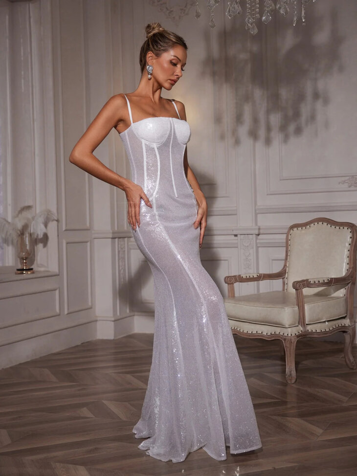 Robe longue à sequins et spaghetti Ichiro